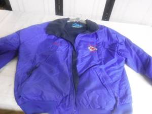 lot 12711 image: KC Chiefs Tri-Mountain Jacket Size XL