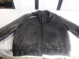 lot 12713 image: Covington Outerwear Coat Size XL