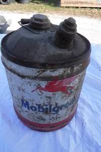 lot 11011 image: Vintage Mobilgrease 40lb Can