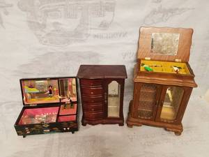 lot 11463 image: Jewelry Box Lot of 3