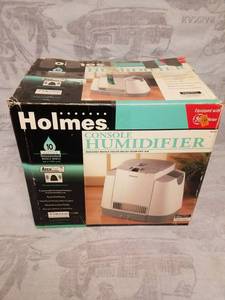 lot 11465 image: Holmes Console Humidifier