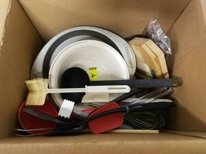 lot 11467 image: Mixed Kitchenware Lot