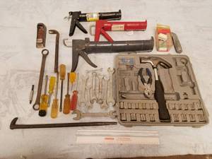lot 11485 image: Mixed Hand Tools and More Lot