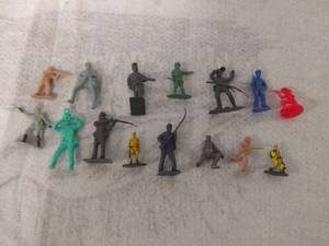 lot 11497 image: Army Men Lot
