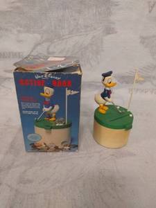 lot 11504 image: Donald Duck Action Bank
