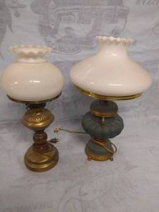lot 11506 image: Pair of Vintage Lamps