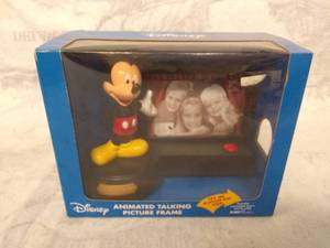 lot 11509 image: Disney Mickey Mouse Animated Talking Picture Frame
