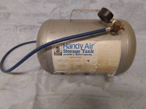 lot 11555 image: 5 Gallon Air Bubble