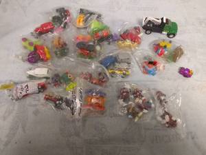 lot 11583 image: Collectable Toy Cars and Figures Lot