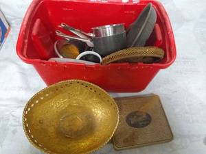 lot 11585 image: Kitchenware and More Lot