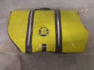 lot 11590 image: Paws Aboard Doggy Life Jacket New Old Stock