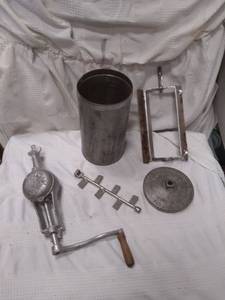 lot 11598 image: White Mountain Ice Cream Maker Parts No Bucket