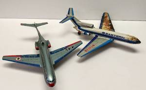 lot 100 image: 1960s Boeing 727 Toy Planes  Lot of 2