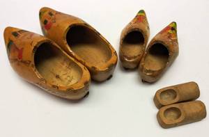 lot 141 image: Lot of 3 Pair of Vintage Holland Wood Clogs Dancing Shoes