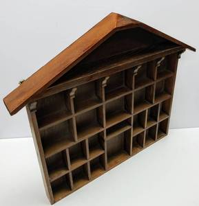 lot 149 image: Beautiful Vintage Wood Type Case  German