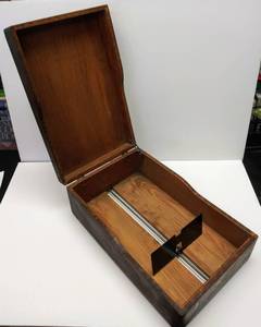 lot 150 image: Vintage Wood WEIS Oak Card Catalog File Box  Dovetailed Joints