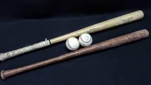 lot 189 image: Hanna Batrite Supper Special Wood Softball Bat No.SS & Vintage Wooden Big Boy Bat  2 Balls