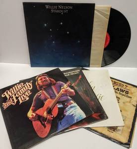 lot 227 image:   Lot of 5 Willie Nelson Alums  