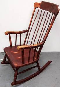 lot 86 image: Vintage Farmhouse Wood Rocking Chair