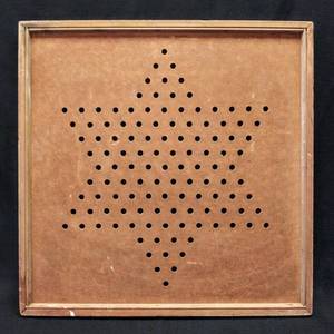 lot 303 image: Vintage 25 Chinese Checkers Wooden Board Game