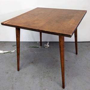 lot 305 image: Mid-Century Square Side Table