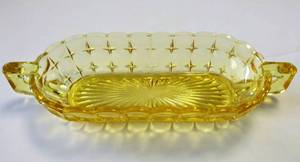 lot 328 image: Vintage Yellow Glass CeleryRelish Dish With Handles