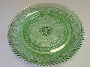 lot 340 image: Beautiful Chantilly Green Glass Sandwich Platter w Saw Tooth Edge & Starburst Design