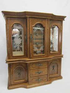 lot 5787 image: Elegant Vintage Armoire Style Jewelry Box  Etched Glass, Mirrors & Drawers