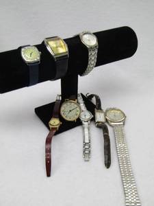 lot 5789 image: Lot of 8 Vintage Watches