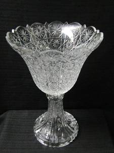 lot 5792 image: Vintage Towle Clear Lead Crystal  Pinstar Pattern  Pedestal Bowl