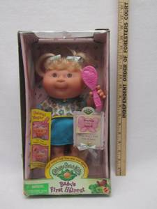 lot 5798 image: Cabbage Patch Kids Doll - Babys First Haircut - Naomi Gloria - 1999