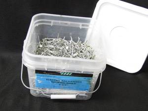 lot 5821 image: Bucket of Roofing Nails  Nearly 20 Lbs