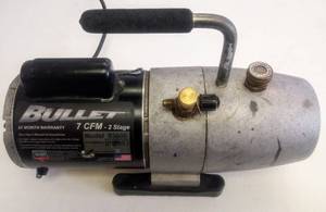 lot 5938 image: Yellow Jacket Bullet 93600 7.0 CFM 2 Stage Vacuum Pump