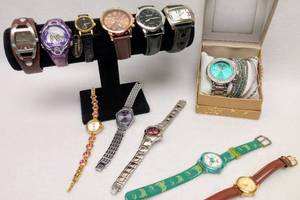 lot 5951 image: 12 Watches  Fossil, Maurices, & More