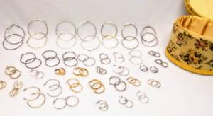 lot 5939 image: hoops, Hoops, & More HOOPS 36 Pair of Hoop Earrings