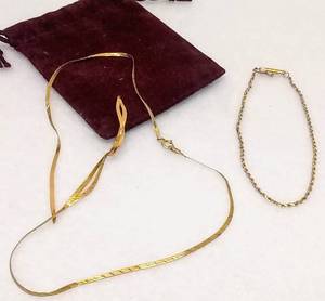 lot 5945 image: Gold Jewelry