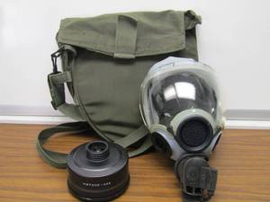 lot 5842 image: Gas Mask  With OD Green CaseBag