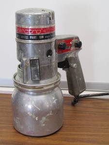 lot 5847 image: Electro Rotary Disc Airless Paint Gun