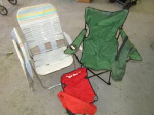 lot 5867 image: 3 Adult Folding Chairs & 1 Tot Spot