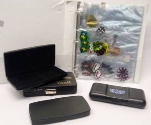 lot 5969 image: Dart Flights & 4 Dart Cases