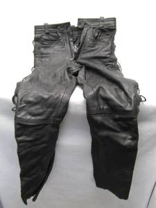 lot 5900 image: Leather Motorcycle Riding Pants- Be Safe and Cool All At Once