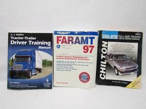 lot 5498 image: Driver Training Book and Chilton Manuals