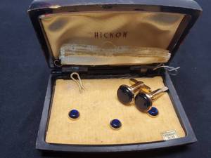 lot 5917 image: Vintage Cuff-link and Button Set-  Case Cool Too