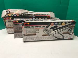 lot 1002 image: LOT 3 OF PT PISTOL PRO GREASE GUN