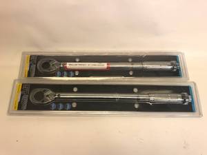 lot 1041 image: LOT OF 2 POWER TORQUE 12 DRIVE WRENCH