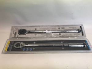 lot 1042 image: LOT OF 2 POWER TORQUE 12 DRIVE WRENCH