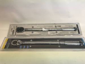 lot 1044 image: LOT OF 2 POWER TORQUE 12 DRIVE WRENCH