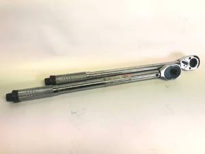 lot 1046 image: LOT OF 2 POWER TORQUE 12 DRIVE WRENCH