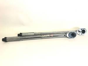 lot 1048 image: LOT OF 2 POWER TORQUE 12 DRIVE WRENCH