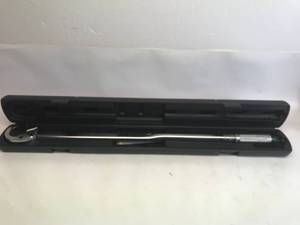 lot 1062 image: PERFORMANCE TOOL M203 50-300FTLBS 34 DRIVE TORQUE WRENCH